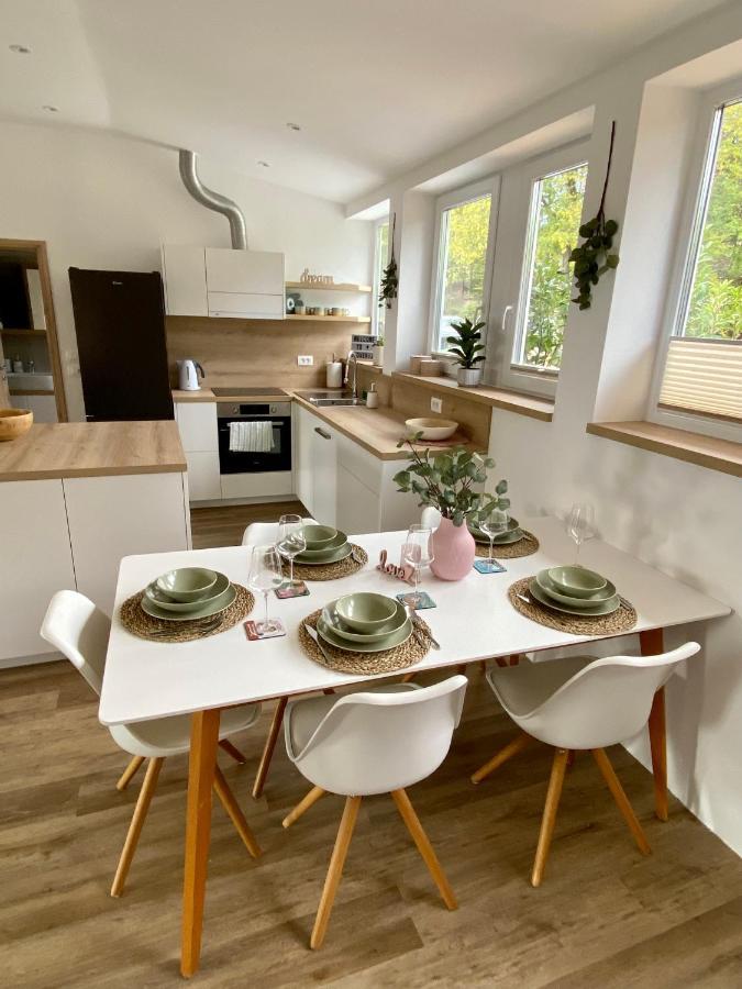 멘지스 Sunny Oak Estate 아파트 외부 사진